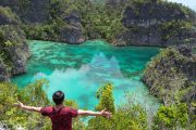 Paket Tour Raja Ampat Piaynemo dan Wayag 4 Hari 3 Malam (4H3M)