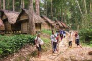 Paket Trekking Baduy Dalam 2 Hari 1 Malam (2H1M)