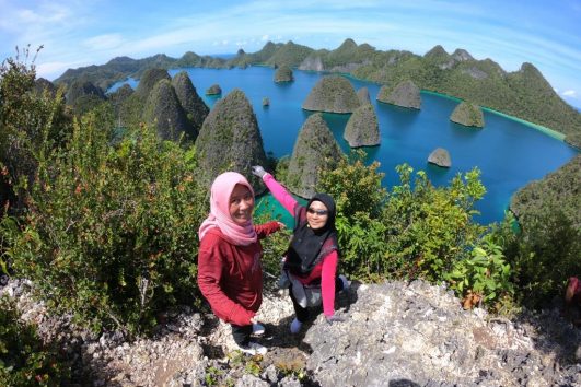 Paket Tour Raja Ampat 7 Hari 6 Malam (7H6M)