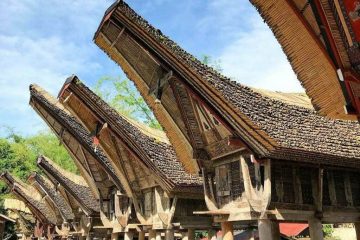 Paket Tour Makassar 5 Hari 4 Malam (5H4M): Tana Toraja dan Tanjung Bira