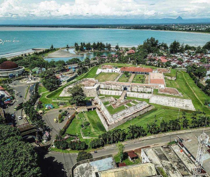 Paket Tour Bengkulu 3 Hari 2 Malam (3H2M)