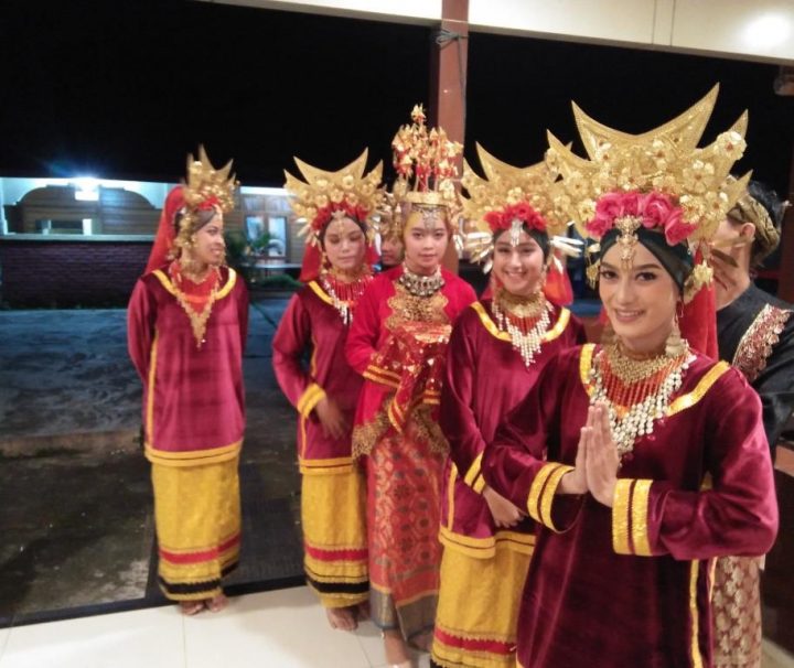 Paket Tour Pulau Mandeh, Bukittinggi dan Kota Padang 4 Hari 3 Malam (4H3M)