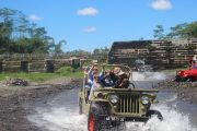 Paket Tour Jogja 1 Hari: Jeep Merapi, Gumuk Pasir dan Pantai Parangtritis (Asing)