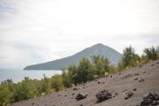Paket Trekking Gunung Anak Krakatau 1 Hari