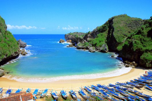 Pantai Ngrenehan, harga tiket, fasilitas, dan rute