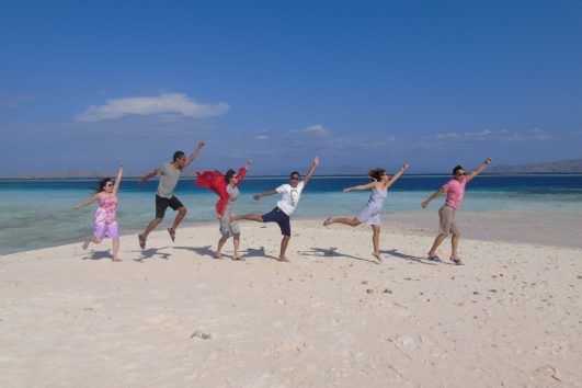 Paket Tour Tanjung Aan dan Pantai Bumbang