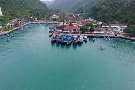 Pantai Sadeng, harga tiket, fasilitas, dan rute
