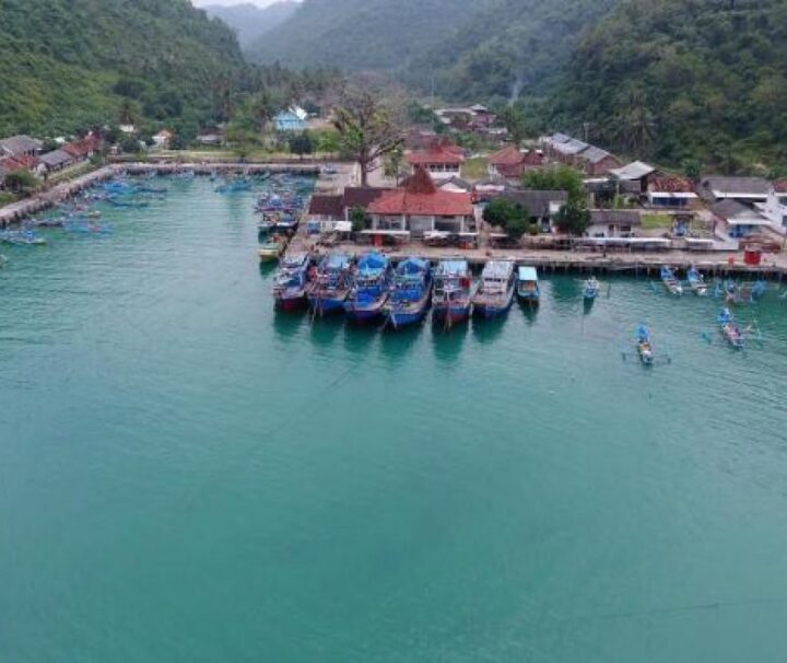Pantai Sadeng, harga tiket, fasilitas, dan rute