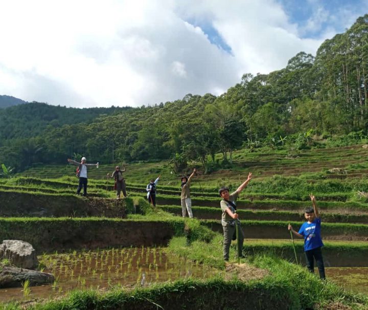 Trekking Taman Bougenville Bandung