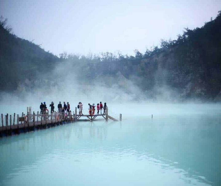 Paket Tour Ciwidey 2 Hari: Kawah Puih, Situ Patenggang, Kawah Rengganis, dan Bukit Jamur