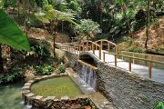 Curug Cipeteuy Maja