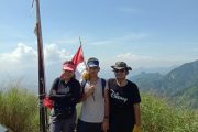 Paket Hiking Gunung Batu Jonggol dan Curug Ciherang