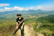 Paket Hiking Gunung Batu Jonggol dan Curug Ciherang