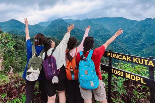 Paket Trekking Gunung Kuta