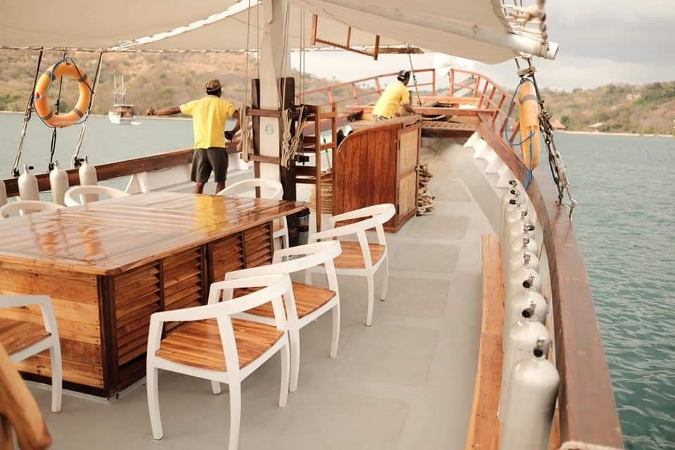 Sewa Kapal Labuan Bajo