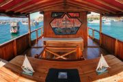 Sewa Kapal Labuan Bajo Vidi Liveboard