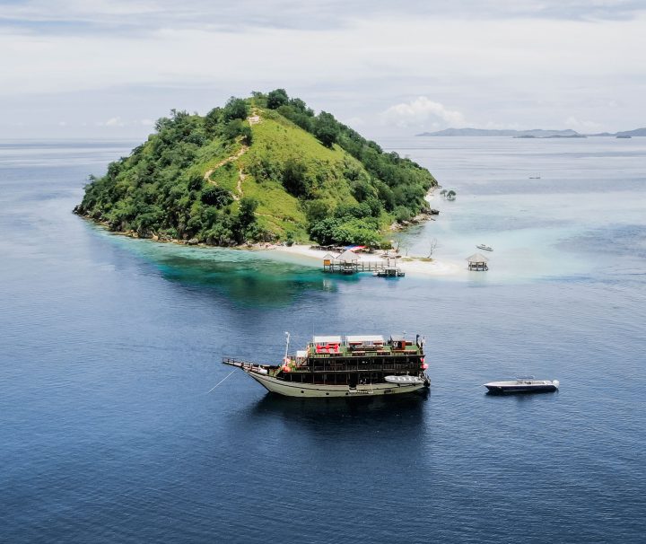 Sewa Kapal Labuan Bajo