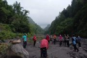 Trekking Merapi Jalur Turgo Vanda Tricolor Panjang 4,1 km