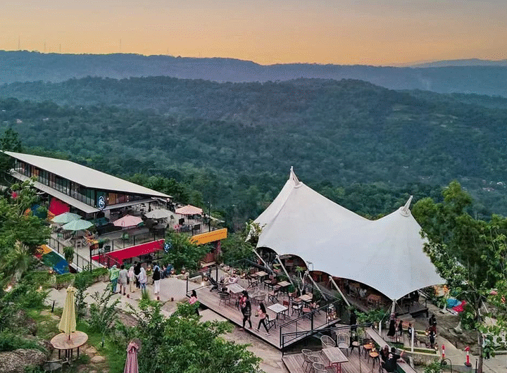 Wisata Populer Obelix Hills Jogja