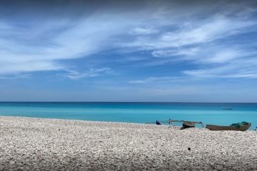 Paket Tour Kupang 1 Hari: Pantai Kolbano-Oetune