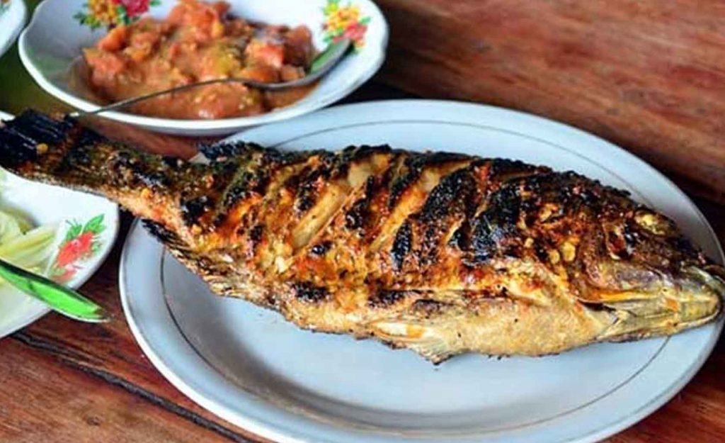 makanan-khas-palangkaraya_Campatour Paket Tour Wisata Palangkaraya Murah 2025