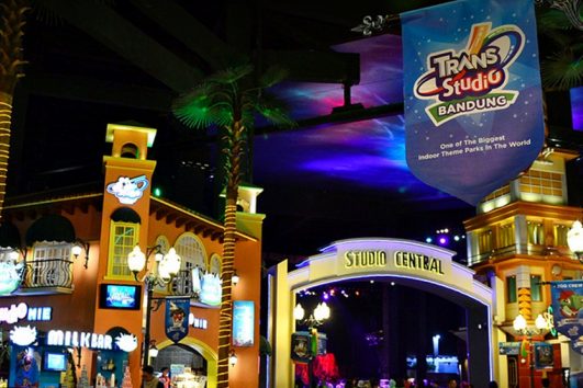 Paket Tour Bandung 2 Hari 1 Malam (2H1M)