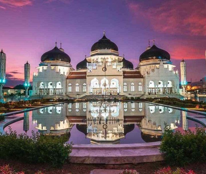 Paket Tour Palembang Aceh Medan Bukittinggi Padang 9 Hari 8 Malam (9H8M)