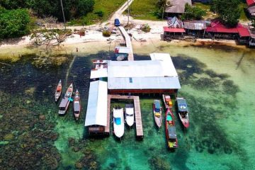 Paket Tour Nias Teluk 5 Hari 4 Malam (5H4M)