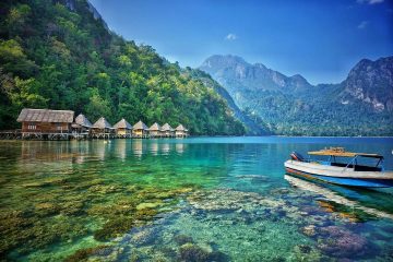 Paket Tour Maluku Pantai Ora Bacarita 4 Hari 3 Malam (4H3M)