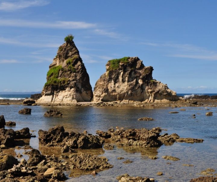 Pantai Tanjung Layar Sawarna