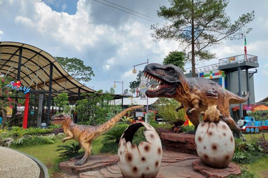 Paket Tour Jogja 1 Hari: Suraloka Zoo, Museum Ullen Sentalu Dan Obelix Village