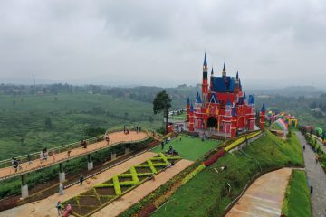 Paket Tour Bandung 1 Hari: D’castello, Tangkuban Perahu Dan Tahu Susu Lembang