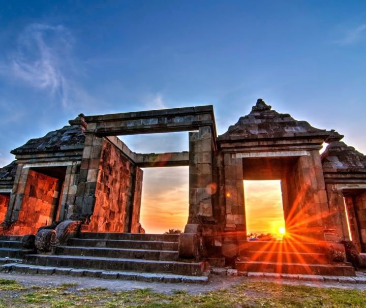 Paket Tour Jogja 1 Hari: Candi Borobudur, Candi Prambanan, Candi Ratu Boko Dan Obelix Hill