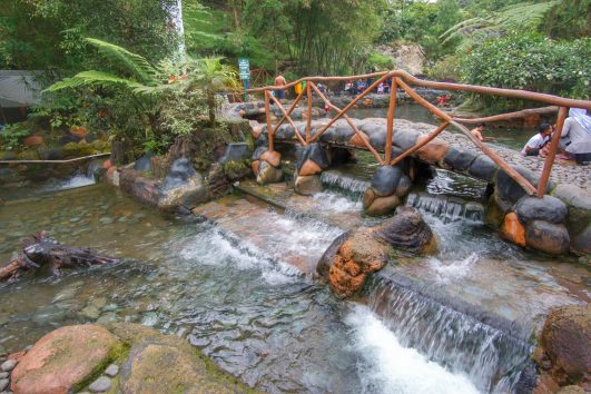 Paket Tour Bandung 1 Hari: Dago Dream Park, Taman Hutan Raya Djuanda Dago Dan D’dieuland Punclut