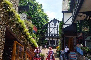 Paket Tour Bandung 1 Hari: Sari Ater Hot Spring Water, Farmhouse Lembang Dan The Lodge Maribaya,