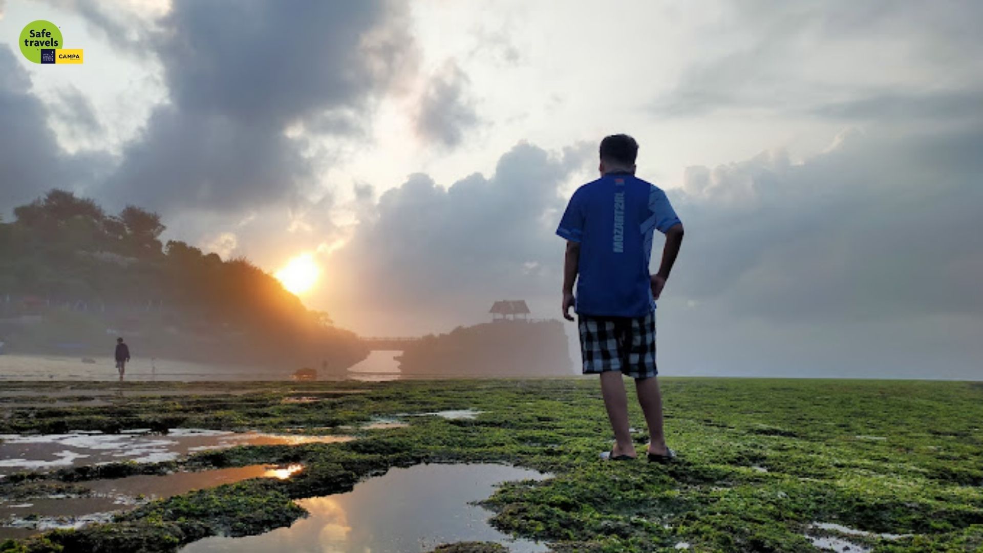 Pantai Kukup Daya Tarik untuk Liburan Bersama