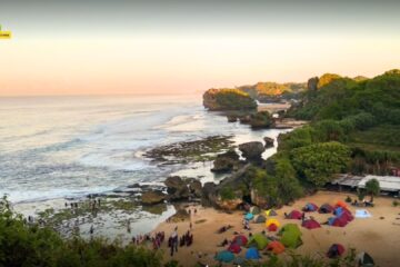 7+ Pesona Keindahan Wisata Pantai Ngrumput Jogja