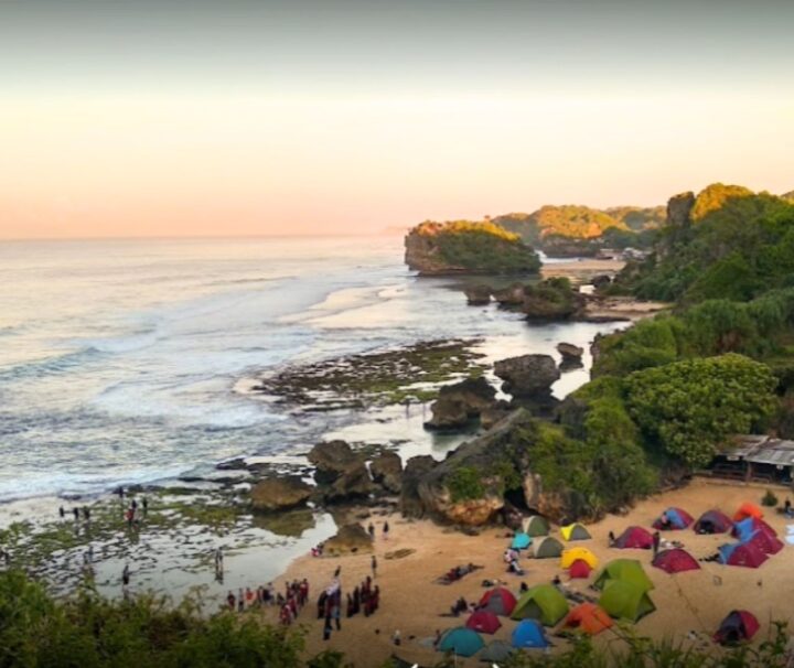 7+ Pesona Keindahan Wisata Pantai Ngrumput Jogja
