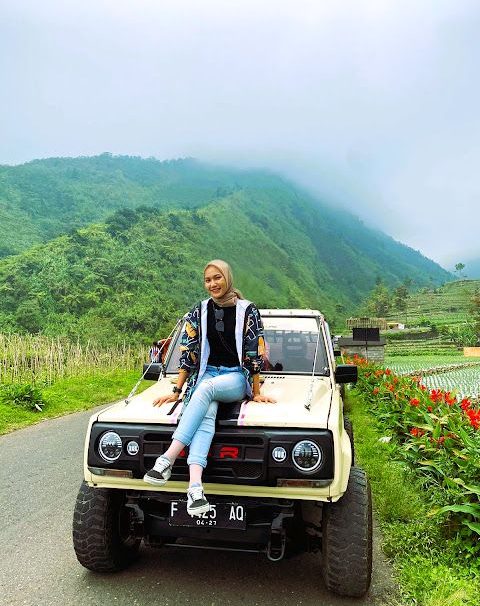 Paket Wisata Jeep Dieng