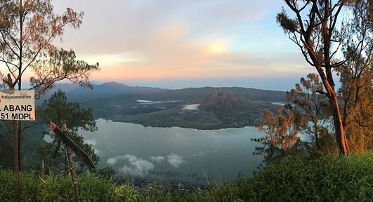 Paket 1 Hari Trip Gunung Abang (Tektok)