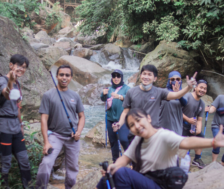 Paket Trekking Corporate Sentul: Curug Leuwi Hejo dan Cibaliung