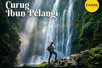 Wisatawan sedang menikmati keindahan Curug Ibun Pelangi dalam paket wisata Majalengka dari Campa Tour