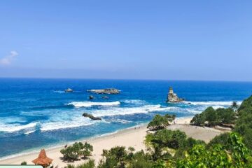 pantai buyutan pacitan