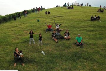 bukit teletubis karangayar