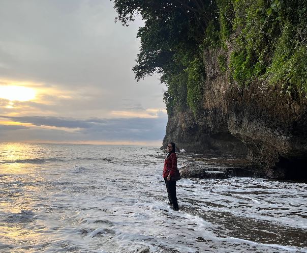 pantai batu karas