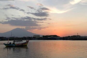pantai kejawanan