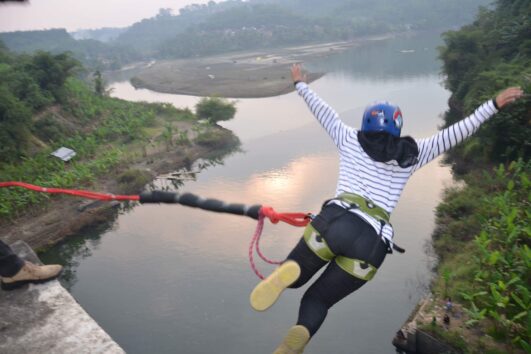 Open Trip Rope Jump Rajamandala 1 Hari