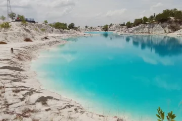 Paket Tour Wisata Danau Kaolin - Campa Tour