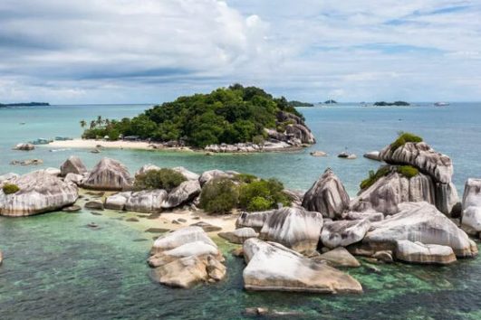 Paket Tour Wisata Pulau Kelayang Belitung Bersama Campa Tour