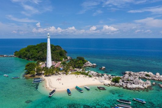 Paket Tour Wisata Pulau Lengkuas Belitung Bersama Campa Tour